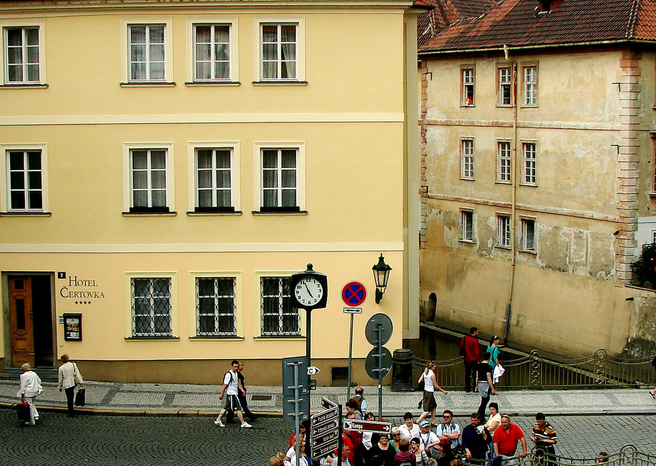Часы в историческом центре Праги